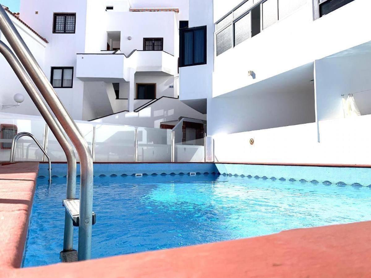 Apartment Near The Ocean Arona  Bagian luar foto