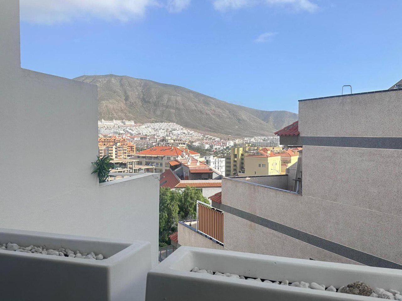 Apartment Near The Ocean Arona  Bagian luar foto